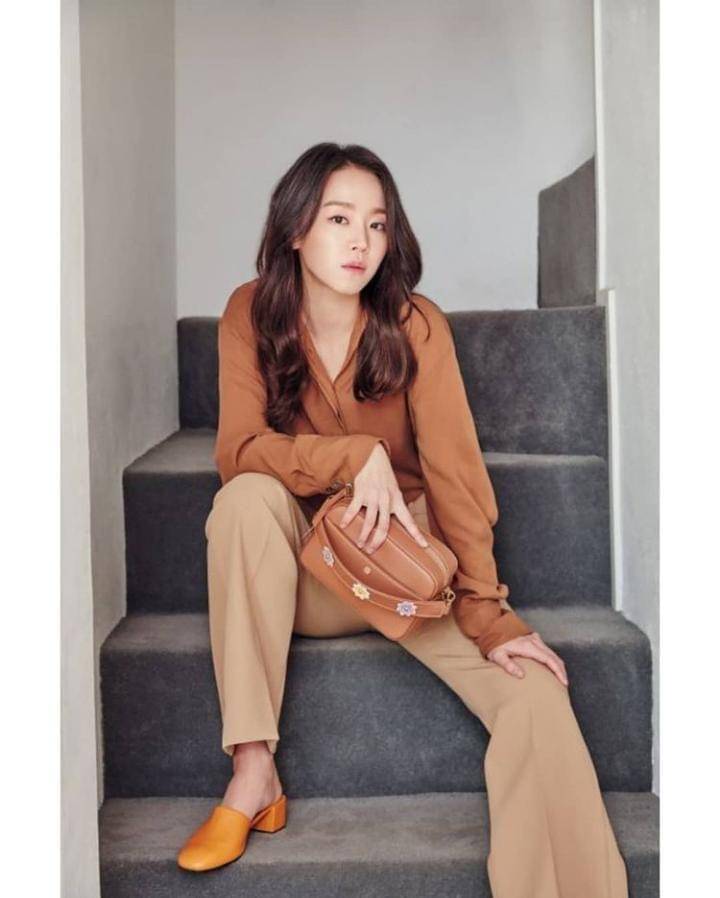 instagram.com/shinhyesun.lovers