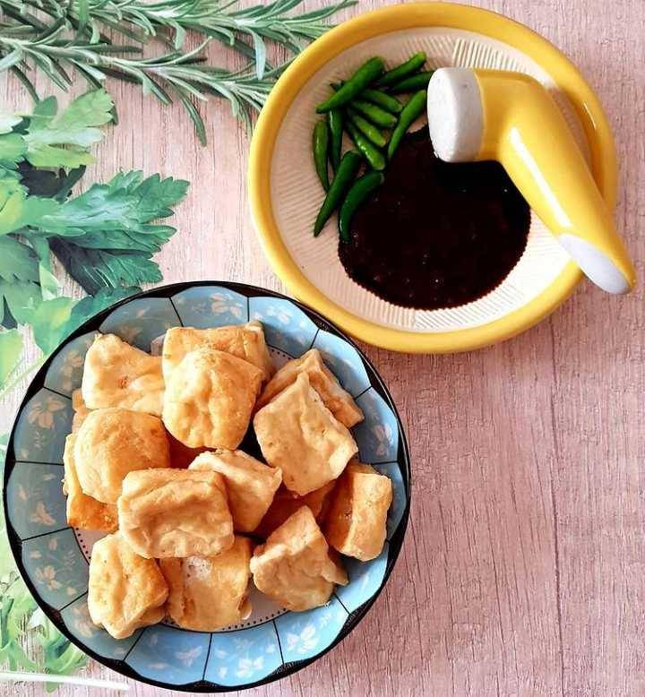 Tahu pong (instagram.com/gisella_tania)