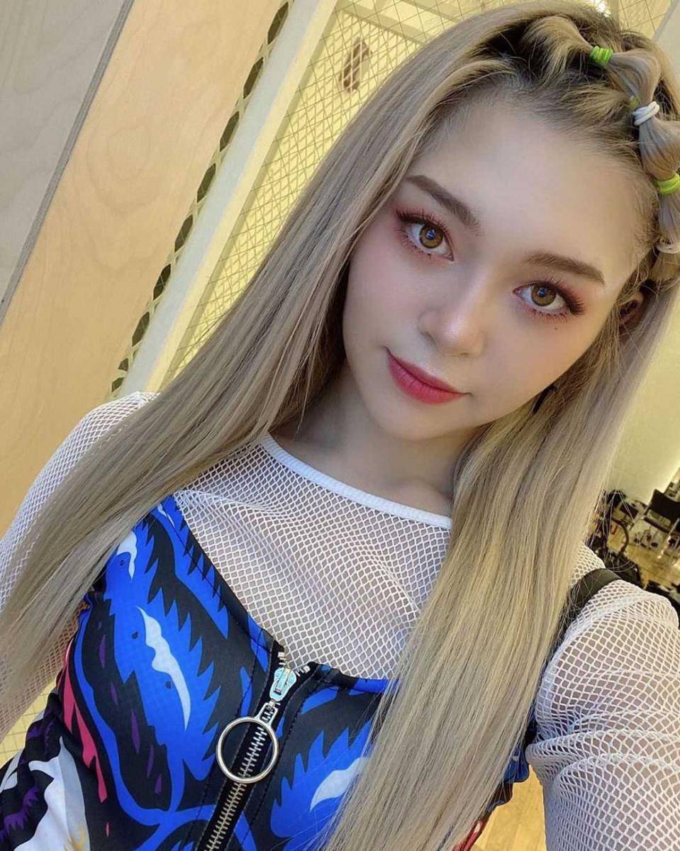 instagram.com/alexa_zbofficial