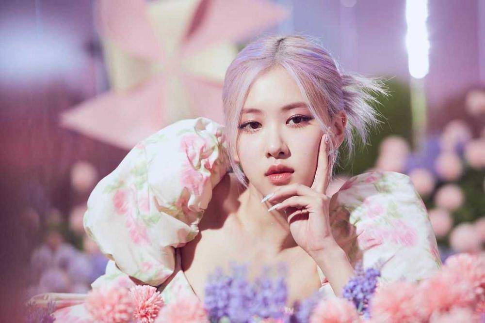 instagram.com/roses_are_rosie