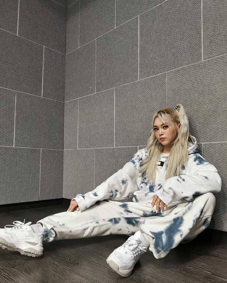 instagram.com/alexa_zbofficial
