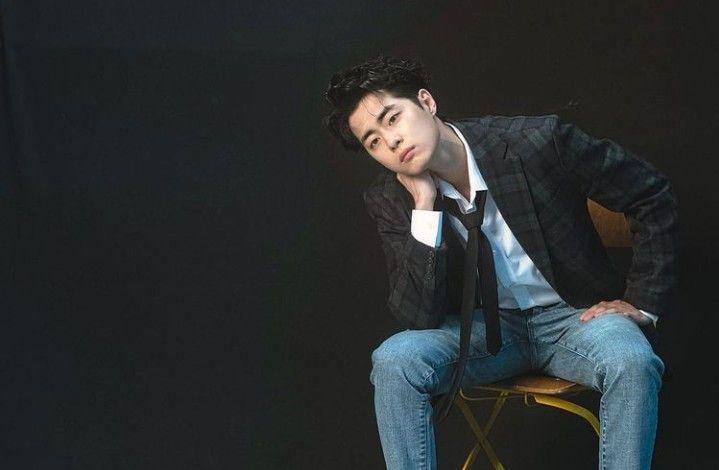 Jo Byeong Gyu (instagram.com/bk_arta)