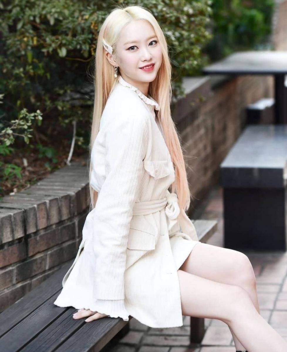 instagram.com/jiholic_omg