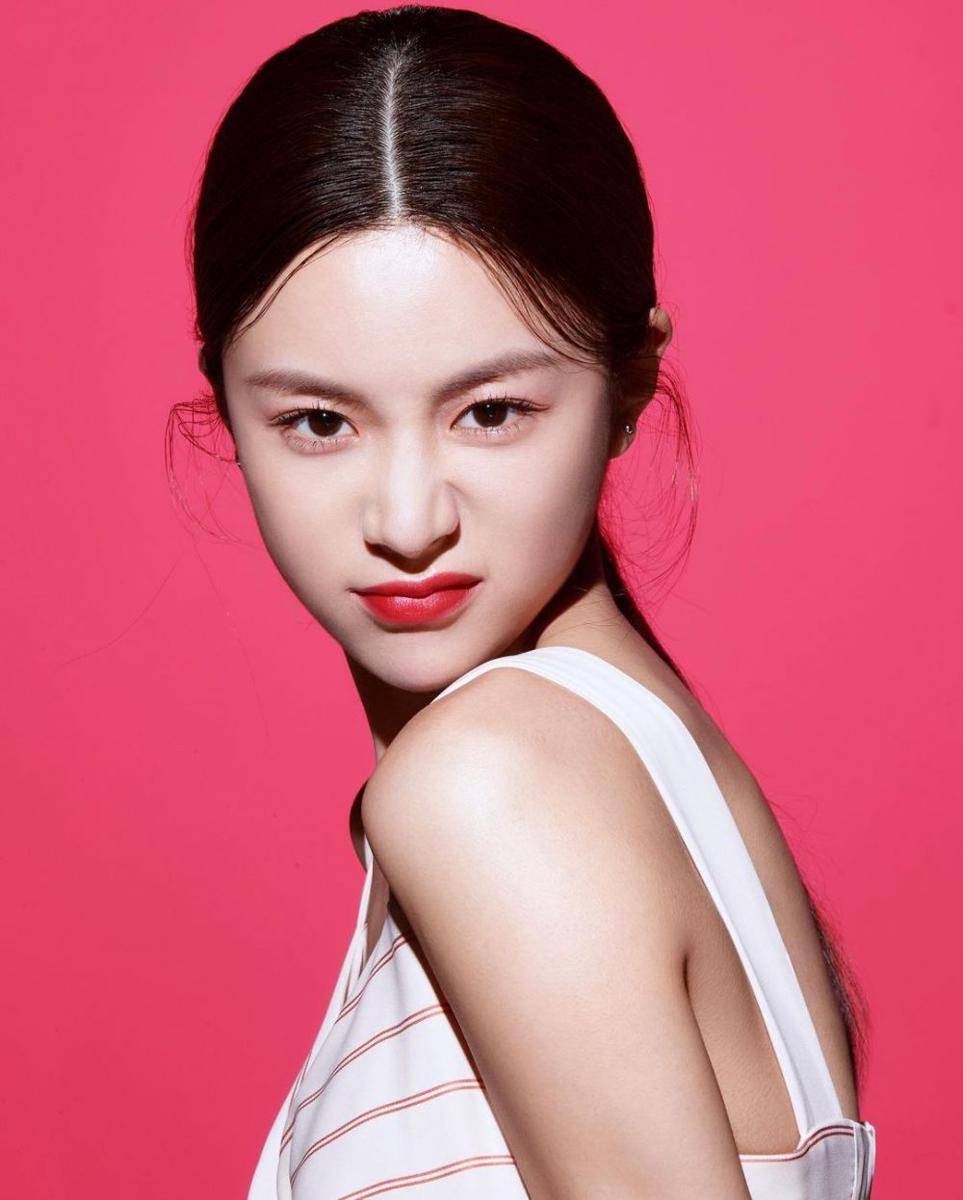 instagram.com/goyounjung