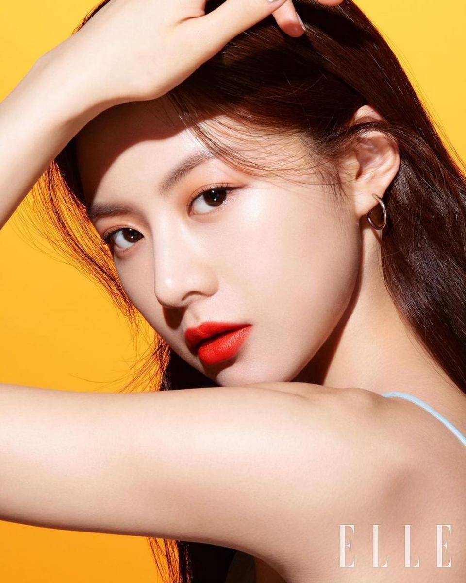 instagram.com/goyounjung