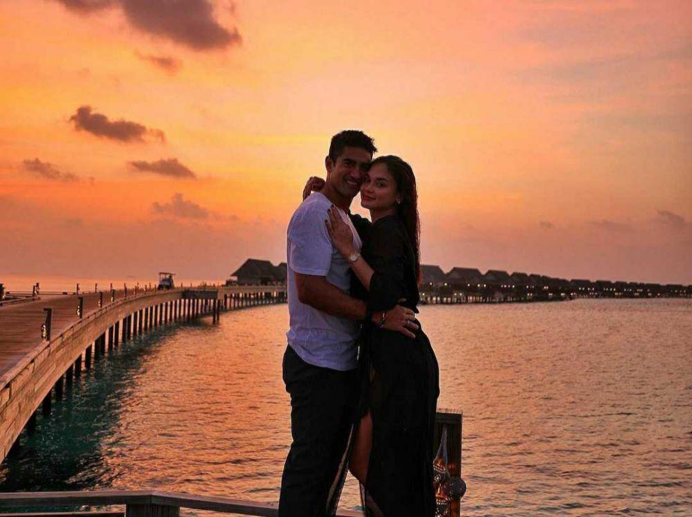 9 Momen Seru Pia Wurtzbach Liburan di Maldives Bareng Kekasih Hati