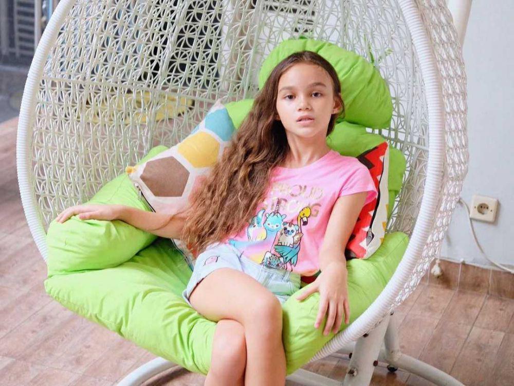 Model Cilik! 9 Potret Chloe, Putri Melaney Ricardo yang Pandai Pose