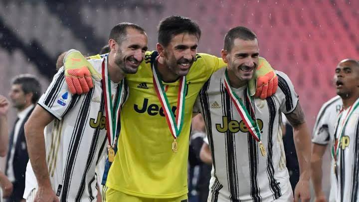 5 Pemain Tertua yang Musim Ini Berseragam Juventus, Buffon hingga CR7!