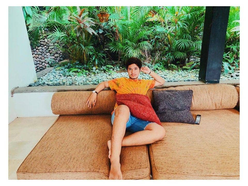 Gak Kalah Memesona, 10 Potret Menawan Donny Adik Kandung Arya Saloka