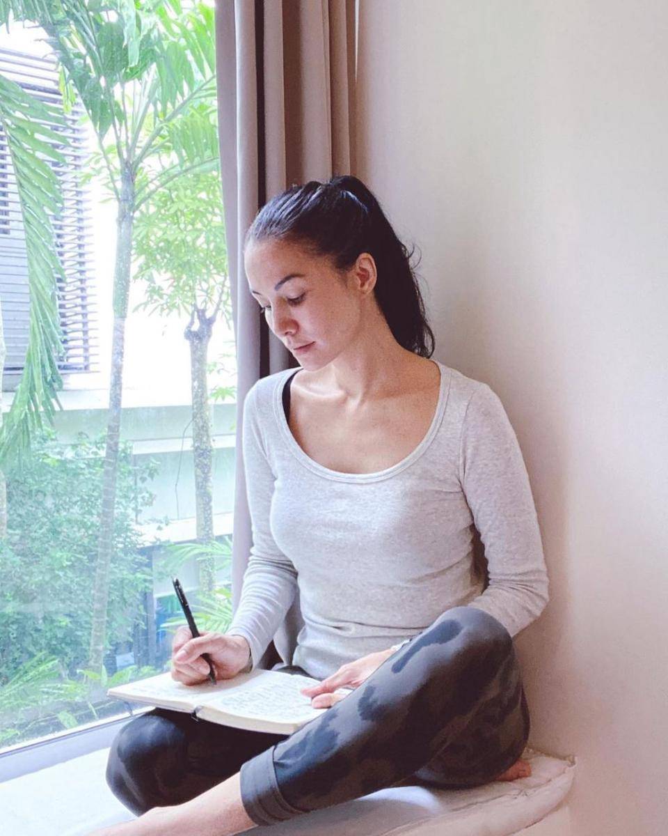 instagram.com/nadyahutagalung