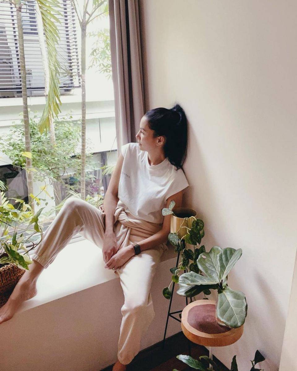instagram.com/nadyahutagalung