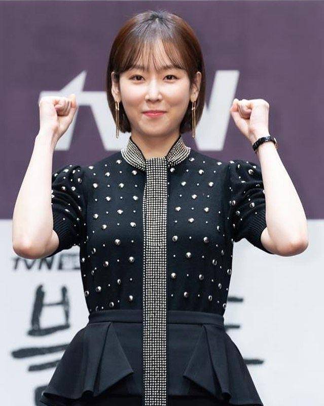 Instagram.com/seohyunjin27