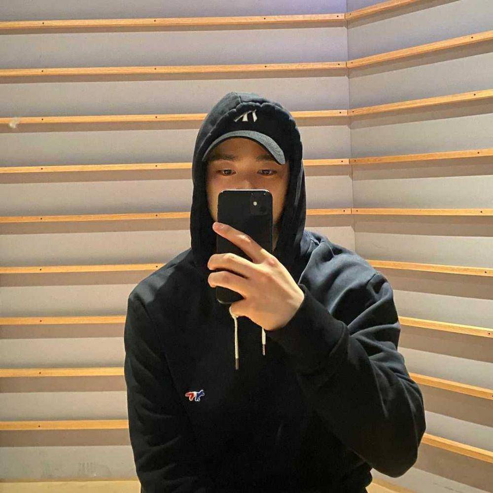 instagram.com/jinyoung_0922jy