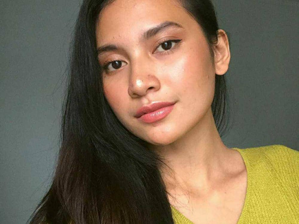 Istri Arie Kriting, 9 Pesona Indah Permatasari dengan Makeup Tipis