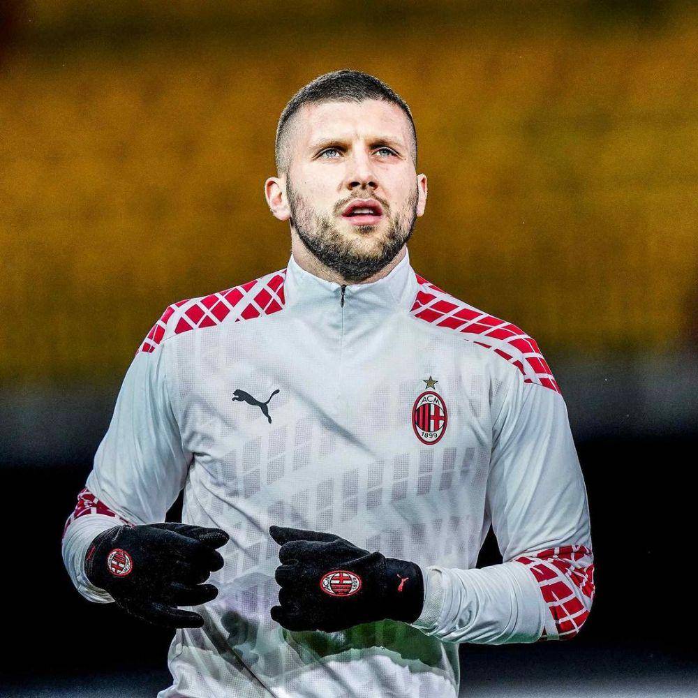instagram.com/acmilan
