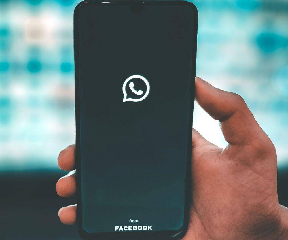 Ilustrasi aplikasi WhatsApp. unsplash.com/@_giri_