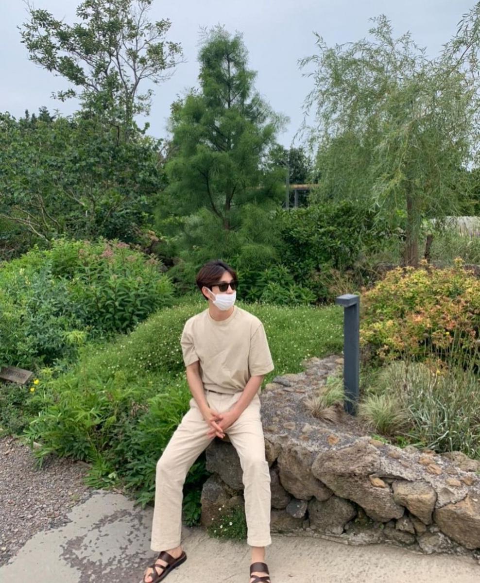 instagram.com/jinyoung_0922jy