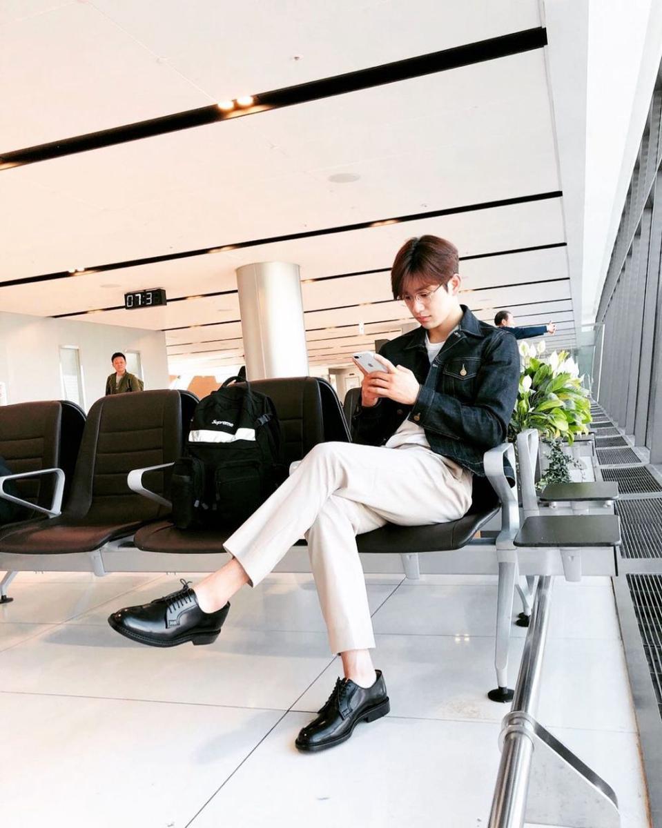 instagram.com/jinyoung_0922jy