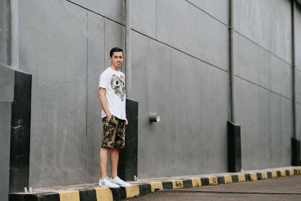 Bisa Kamu Sontek, 9 Ide OOTD Stylish ala Pebulu Tangkis Rian Ardianto