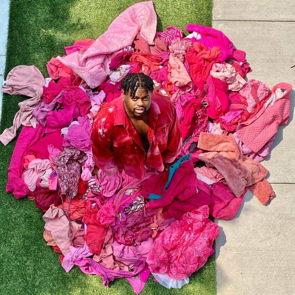 Instagram.com/pinksweats