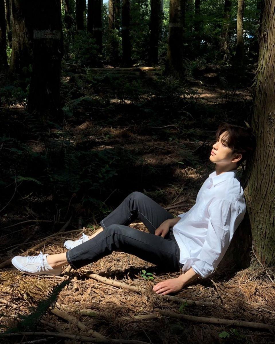 instagram.com/jinyoung_0922jy