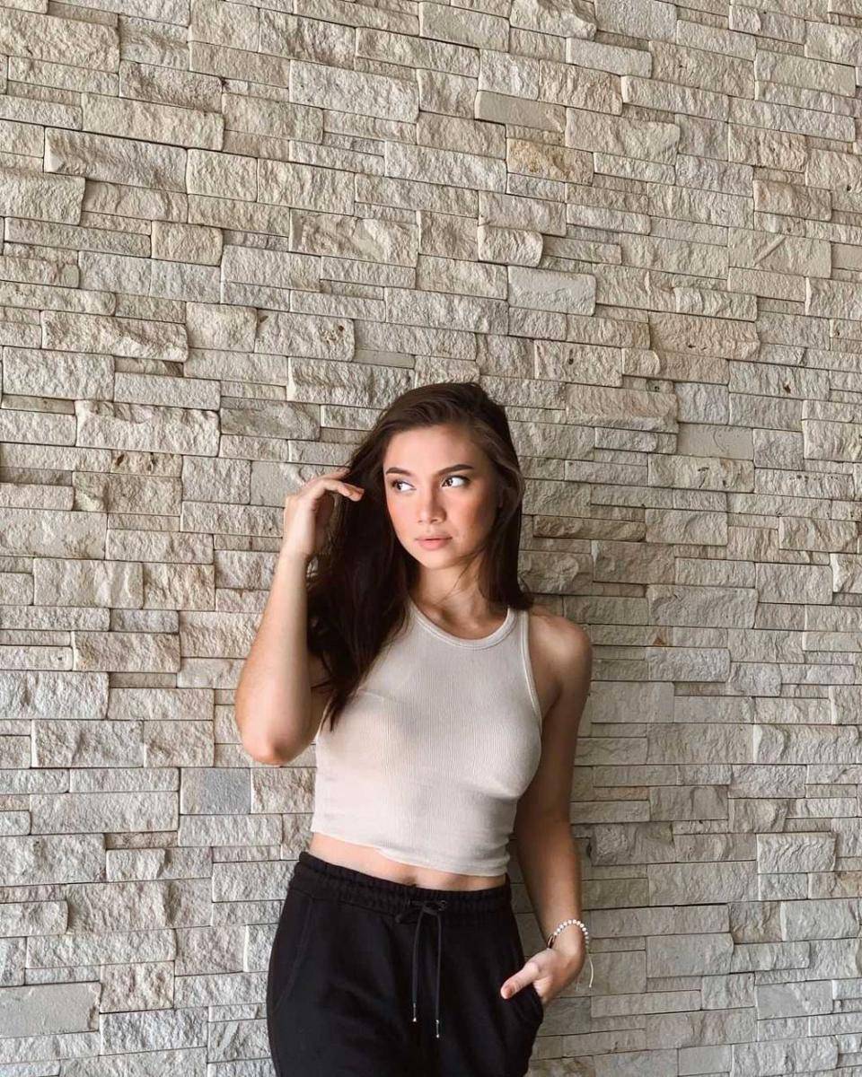 Instagram.com/angelagilsha