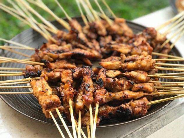 sate ayam (instagram.com/l_riris)