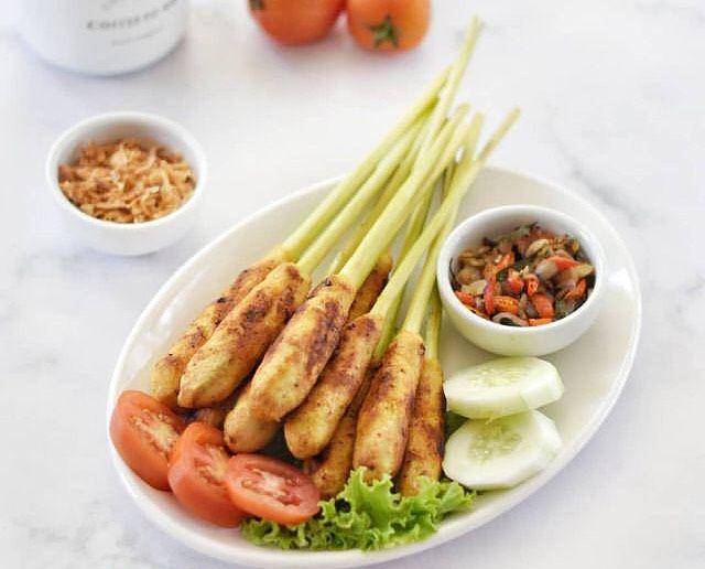 sate lilit (instagram.com/iisnur_alifah)