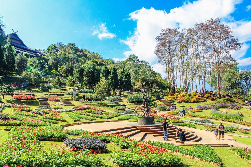 5 Taman Bunga Instagenic di Malang, Indah dan Sejuk!