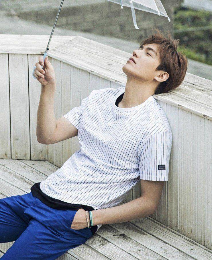 Gaya santai ala Lee Min Ho (hancinema.net)