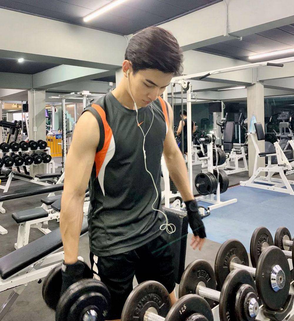 instagram.com/ohm_thitiwat