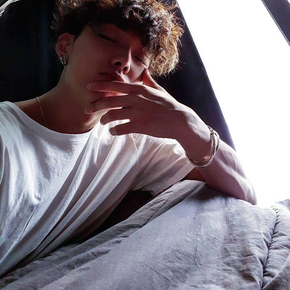 Bobby iKON (instagram.com/bobbyindaeyo)