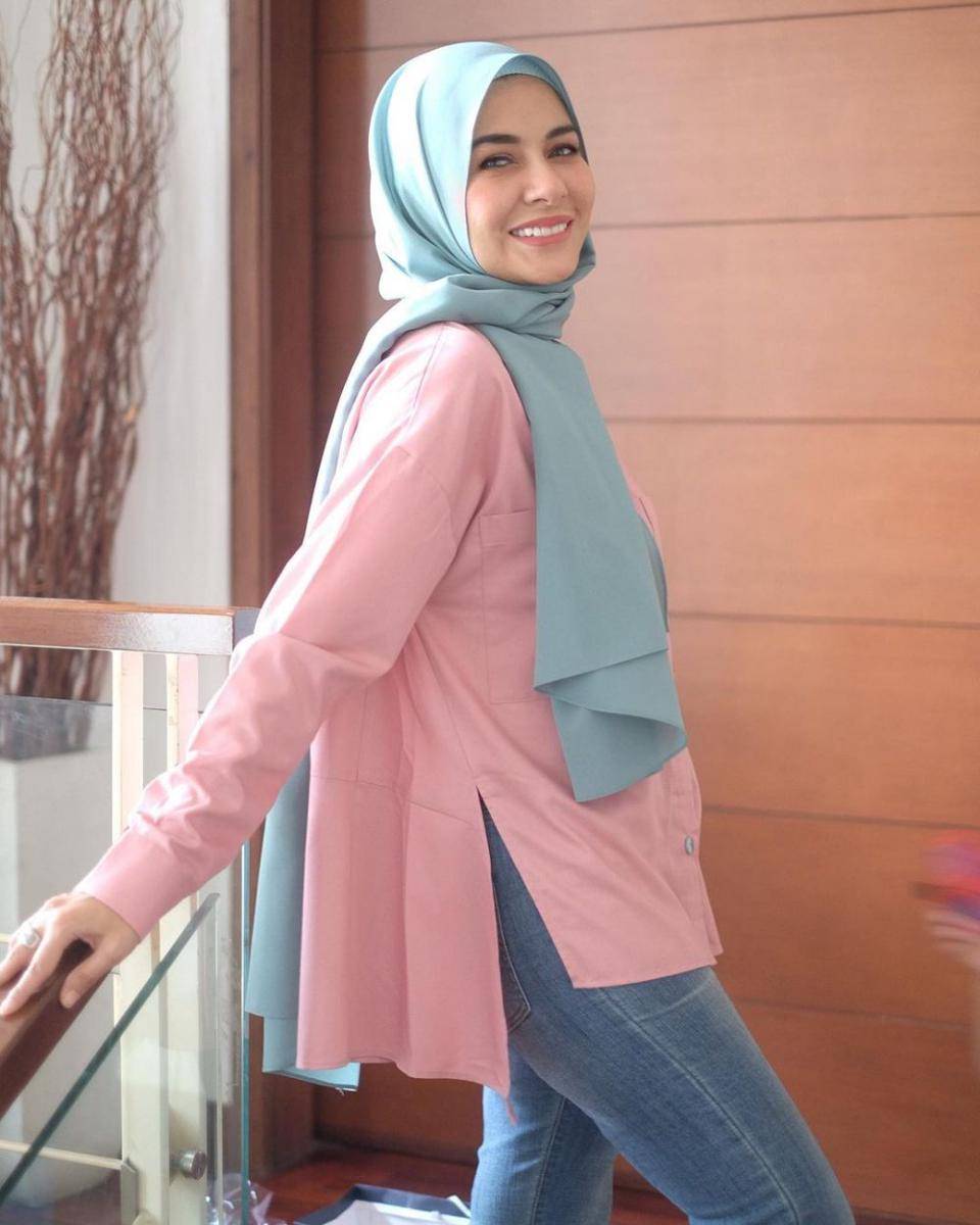 instagram.com/meisya__siregar