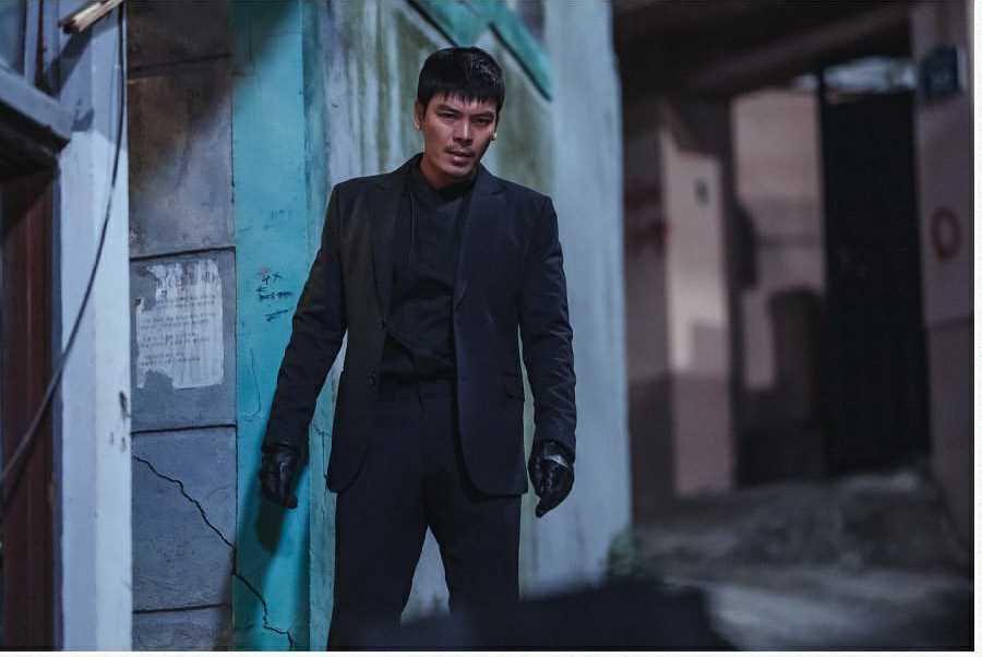 9 Potret Garang Kim Sung Oh Main Bareng Kim Rae Won di KDrama 'Luca'