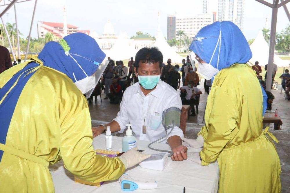 Tensi Tinggi, Wali Kota Batam Batal Vaksinasi COVID-19