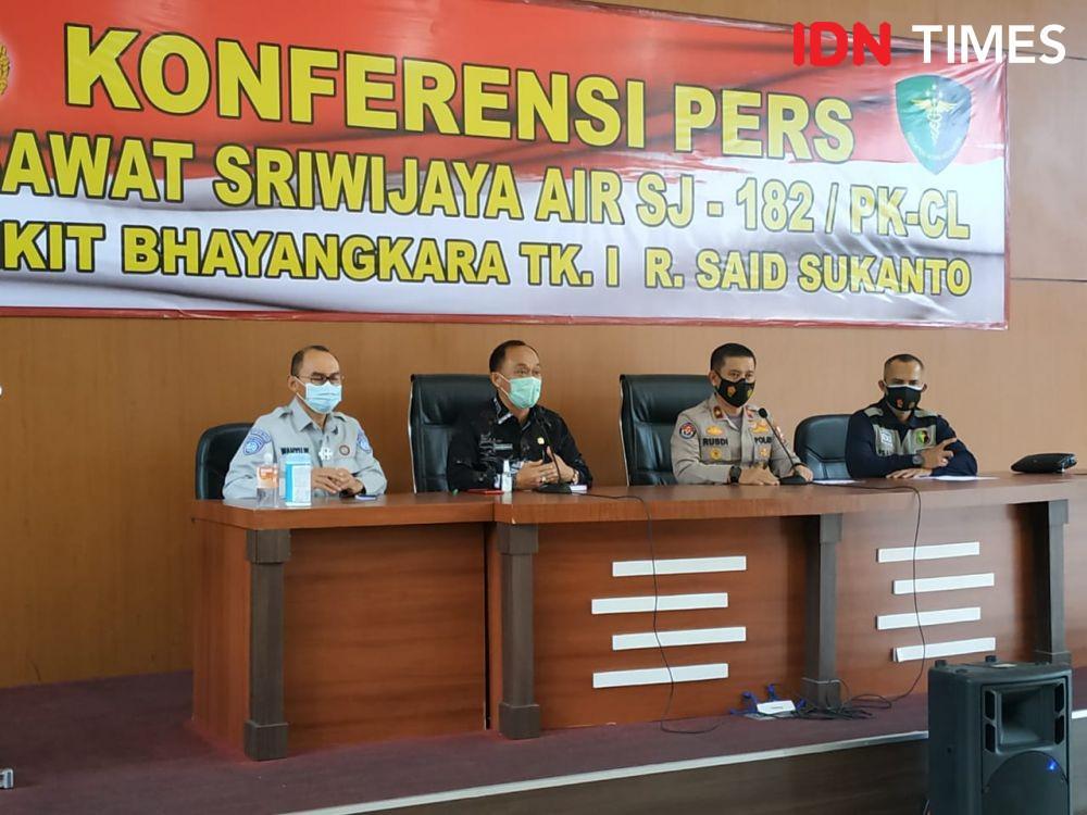 Konpers Sriwijaya Air SJY 182 di RS Polri (IDN Times/Axel Jo Harianja)
