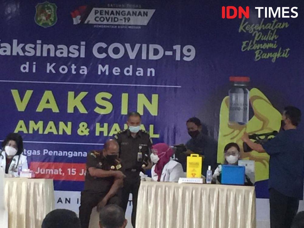 Vaksinasi di Medan Dimulai, Plt Wali Kota Akhyar Tak Ikut Disuntik