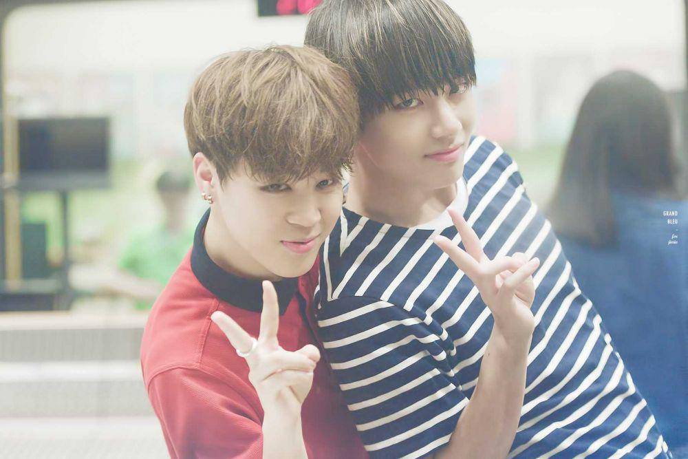twitter.com/l_S2_BTS