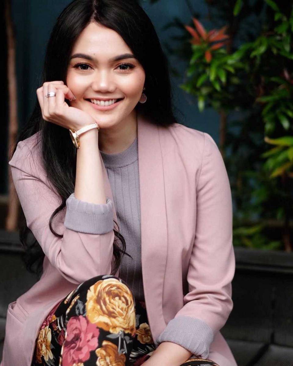 Instagram.com/rinanose16