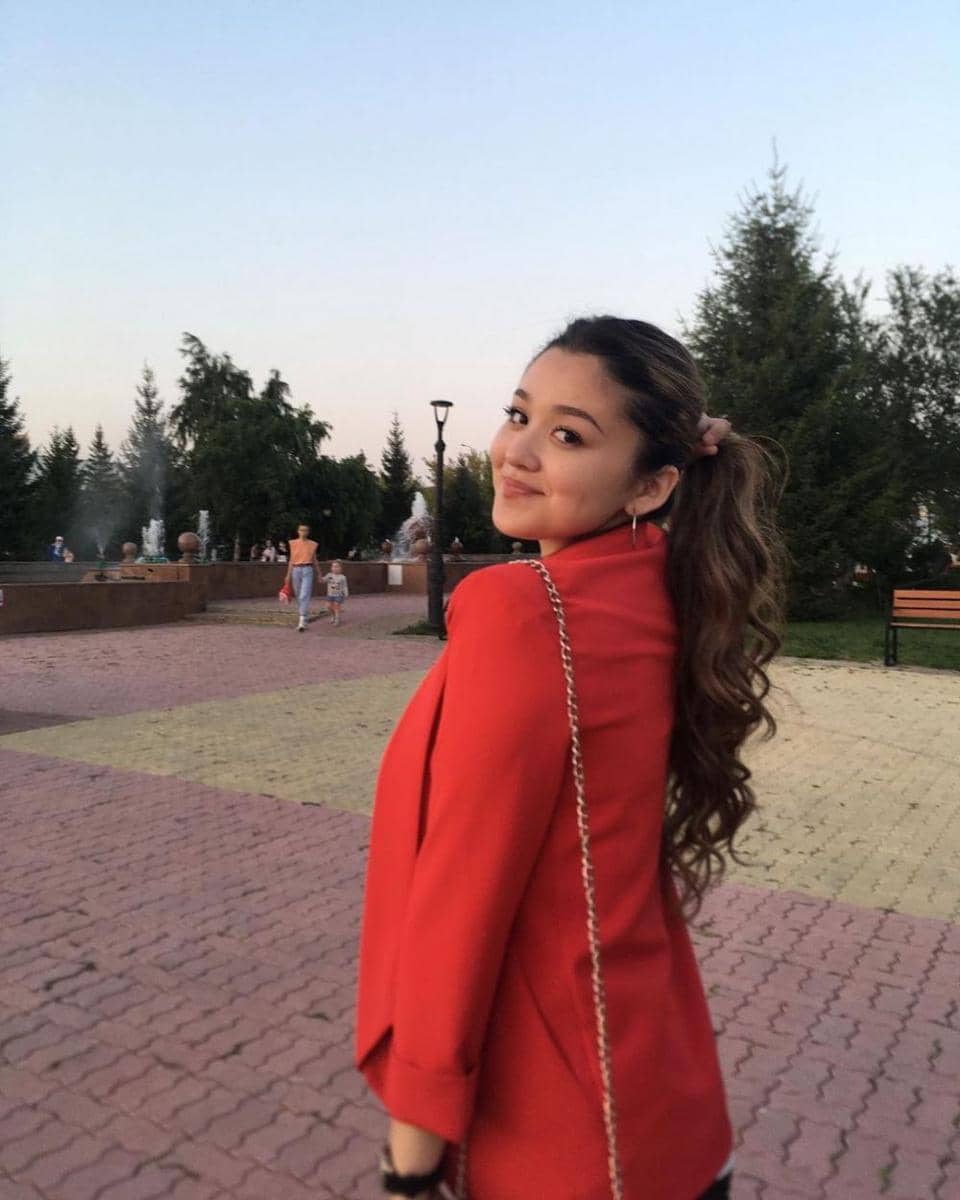 instagram.com/demi.demik