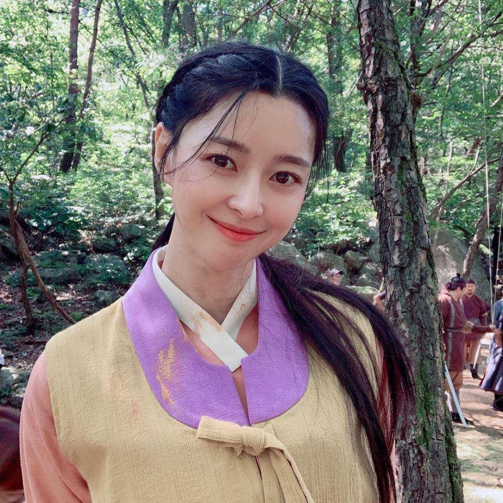instagram.com/hv_nara