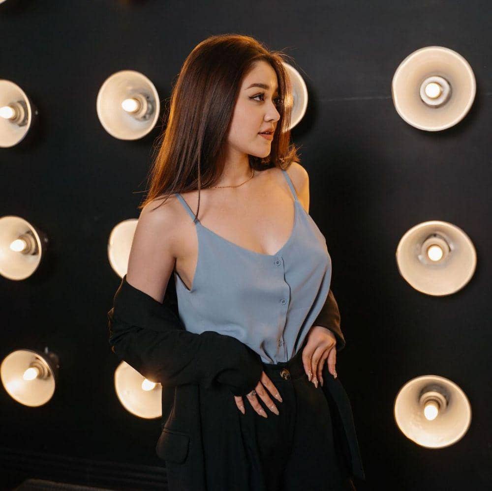 instagram.com/demi.demik