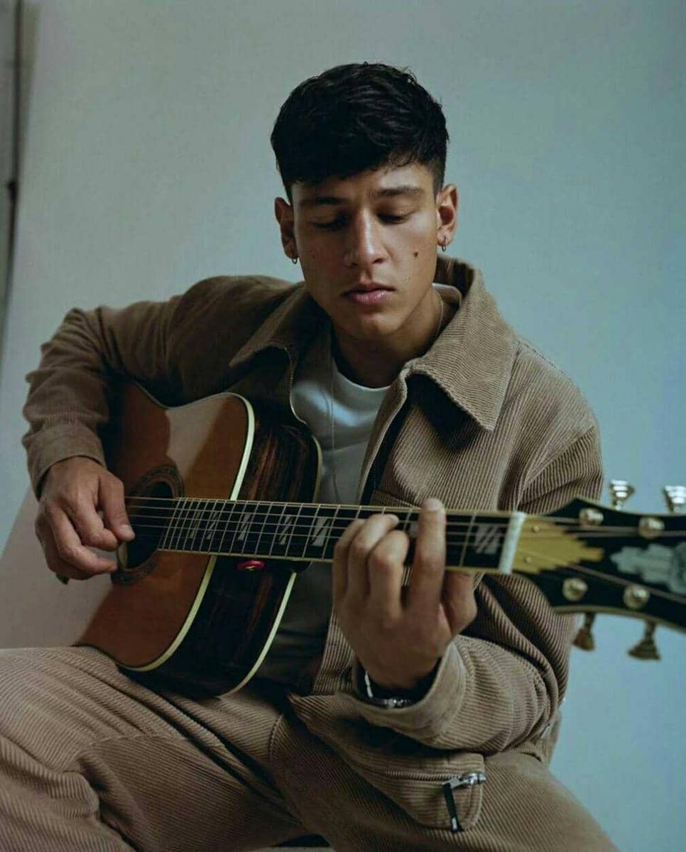 instagram.com/emilio_sakraya_