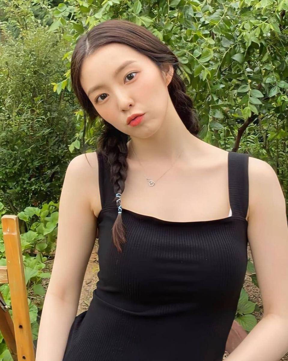 Instagram.com/ireneredvelvt