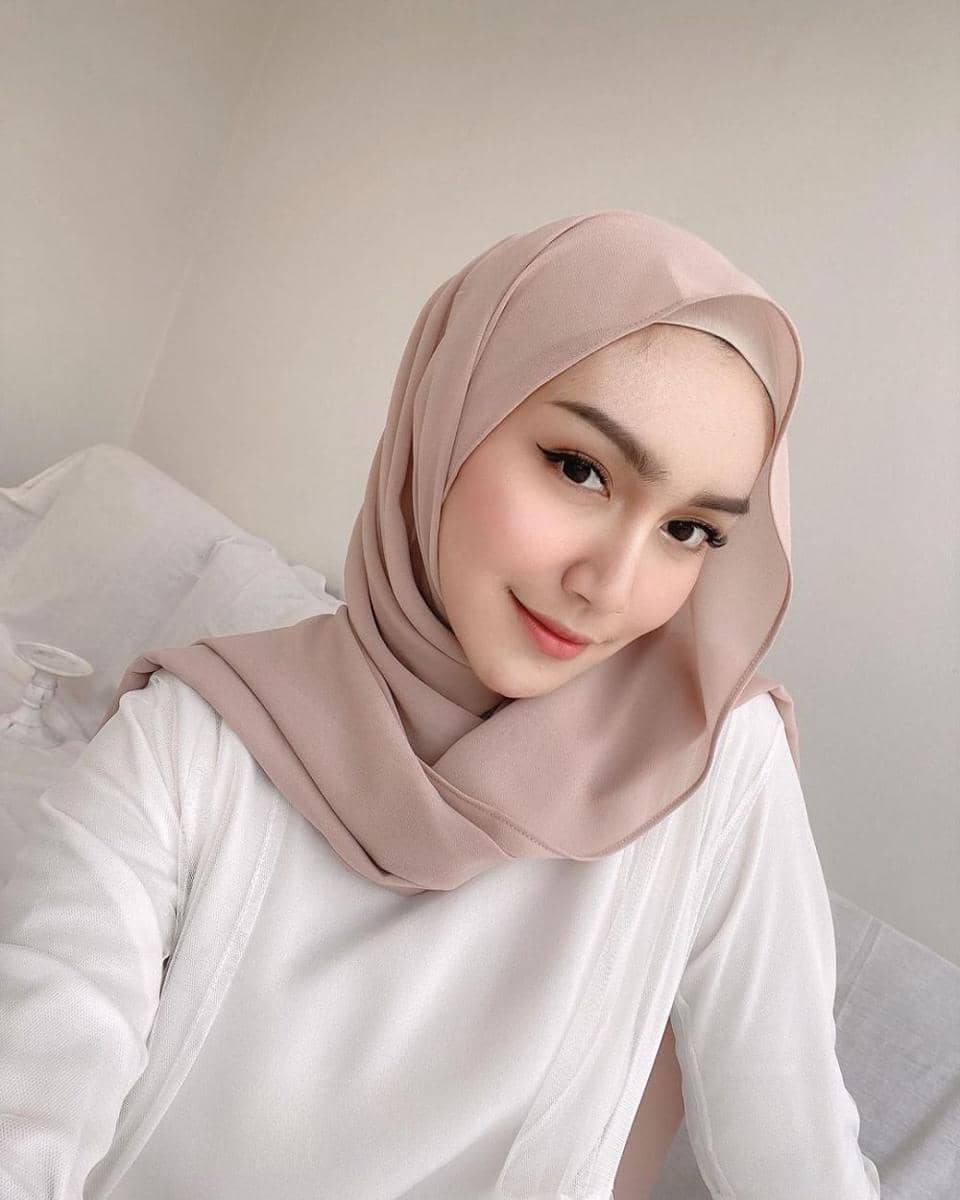 instagram.com/melodyprima
