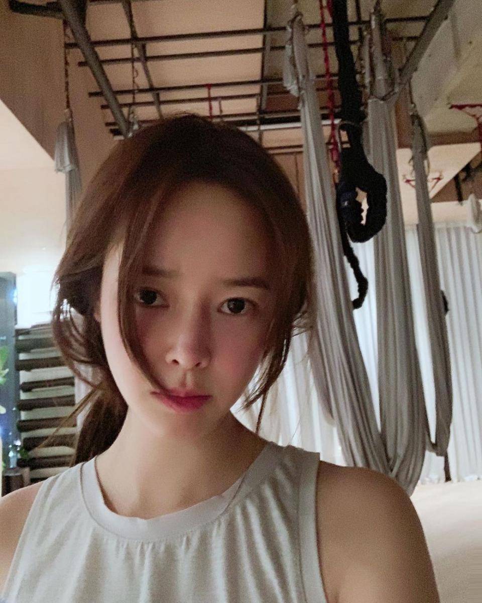 instagram.com/hyesuncho1909