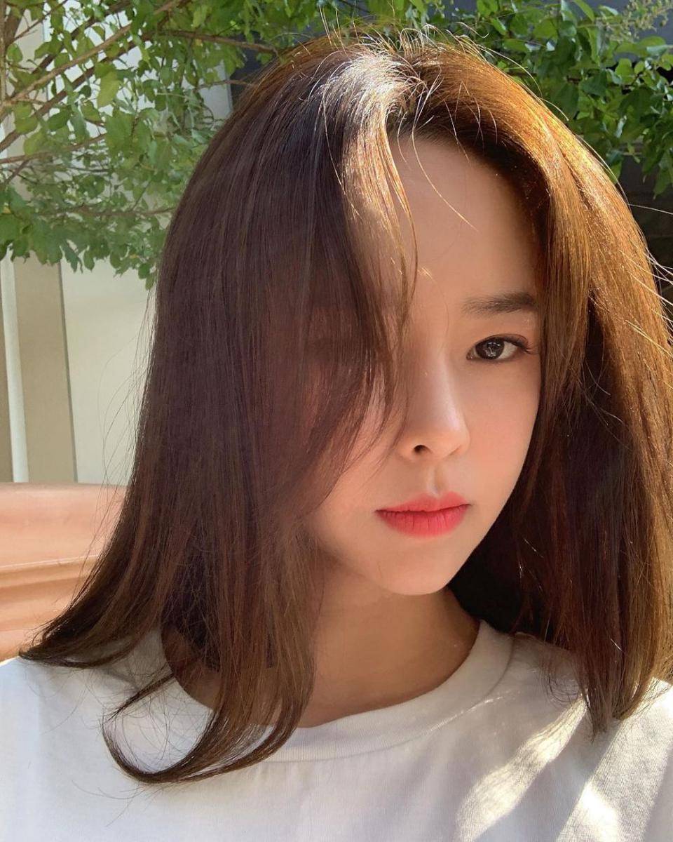 instagram.com/hyesuncho1909