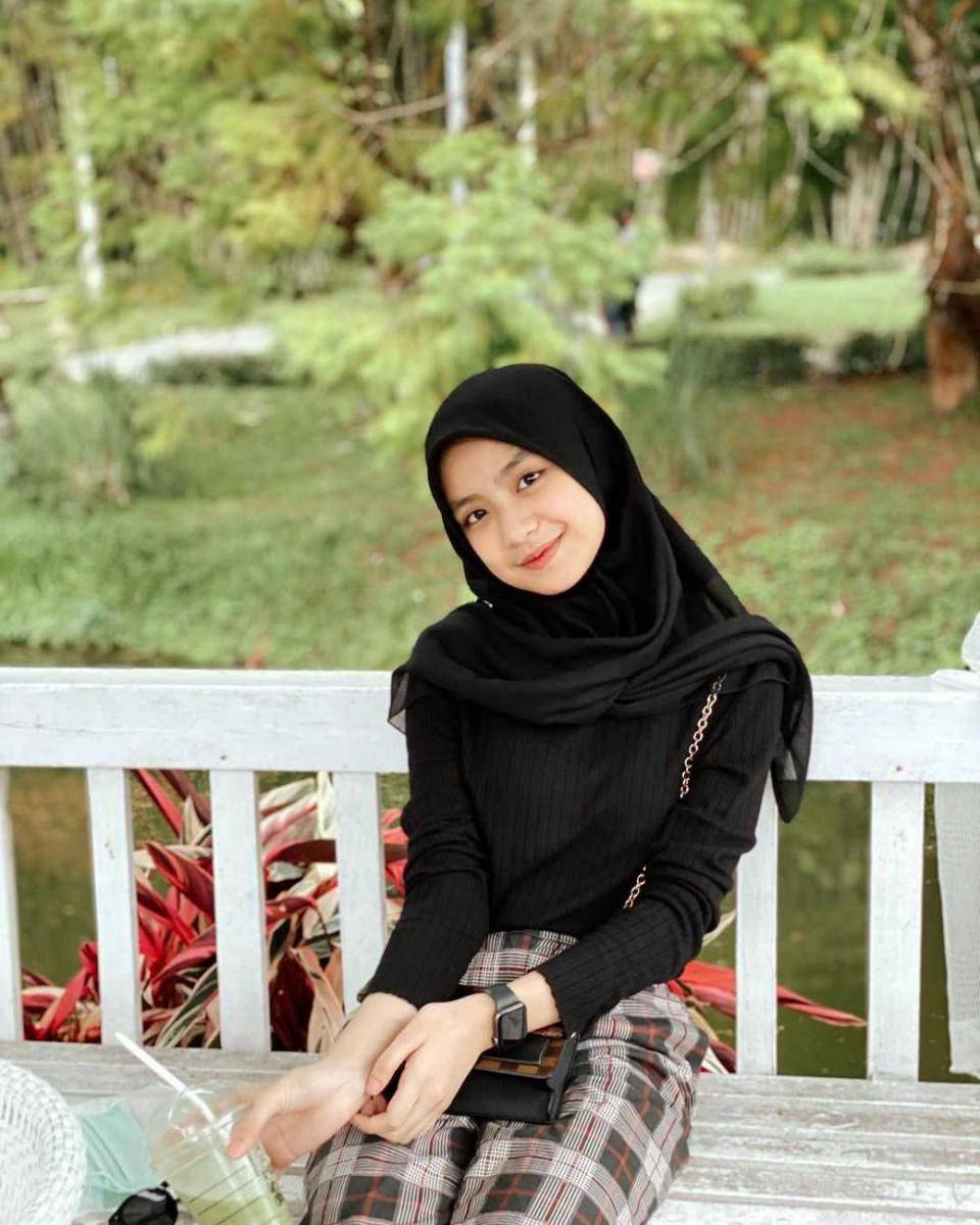 instagram.com/nashwaaaz