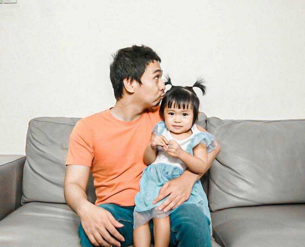 instagram.com/raditya_dika