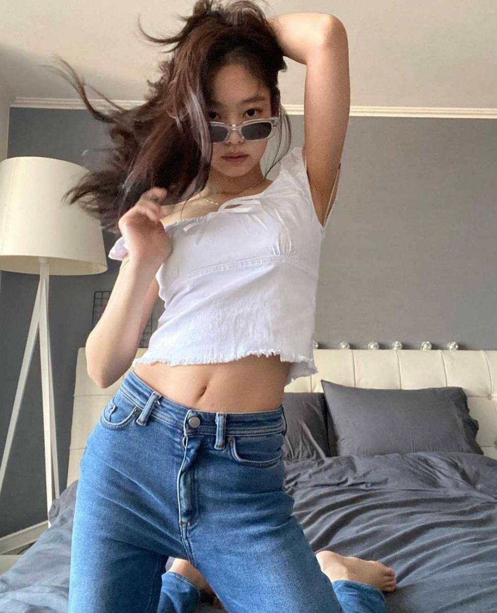 Instagram.com/jennierubyjane